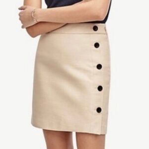 NWT Ann Taylor Cream Textured Skirt Size 14